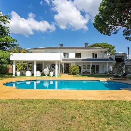 Luxury Buena Vista Pool And Garden Arenys de Munt