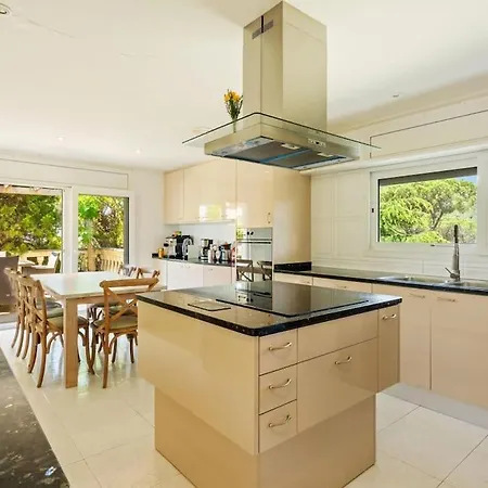 Luxury Buena Vista Pool And Garden Villa Arenys de Munt